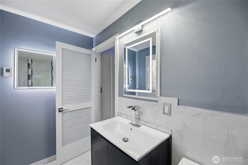 Property photo for 748 S Cloverdale Street #8, Seattle photo 23