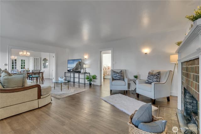 Property photo for 7656 Pacific Avenue, Tacoma photo 5