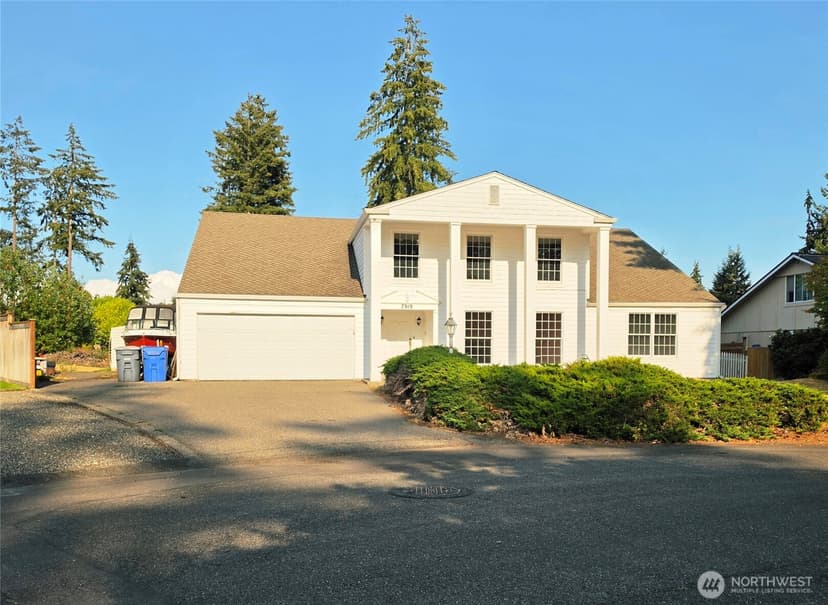 Property photo for 7919 Onyx Court SW, Lakewood photo 3