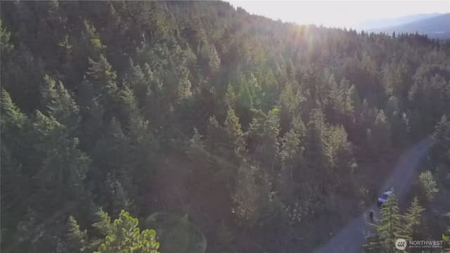 Property photo for 8440 Upper Peoh Point Rd, Cle Elum photo 3