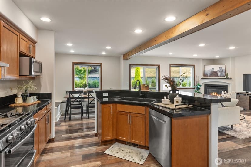 Property photo for 9622 185th Drive SE, Snohomish photo 8