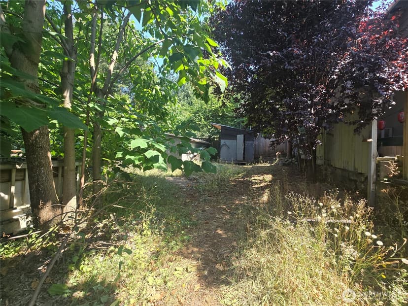 Property photo for 9704 8th Avenue NE, Seattle photo 2