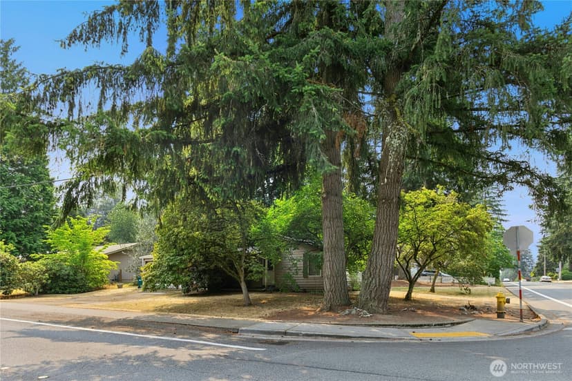 Property photo for 17103 NE 95th Street, Redmond photo 4