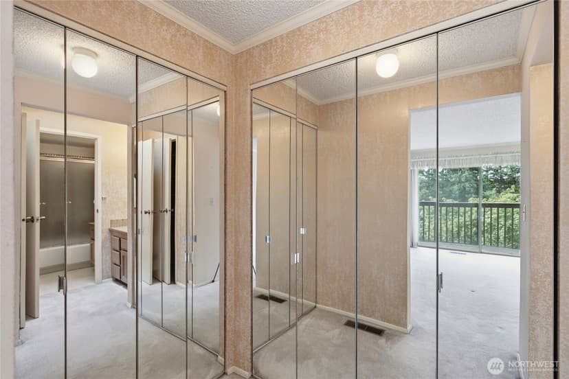 Property photo for 104 168th Avenue NE, Bellevue photo 30