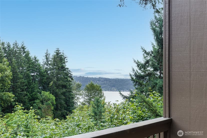 Property photo for 104 168th Avenue NE, Bellevue photo 24