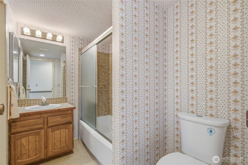 Property photo for 104 168th Avenue NE, Bellevue photo 31