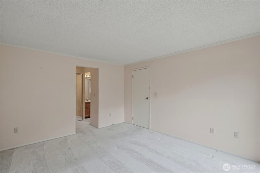 Property photo for 104 168th Avenue NE, Bellevue photo 21