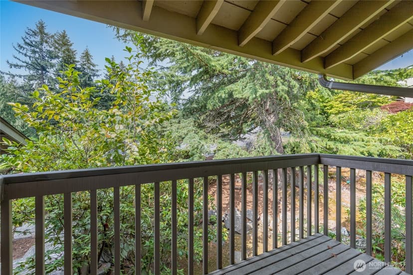 Property photo for 104 168th Avenue NE, Bellevue photo 27