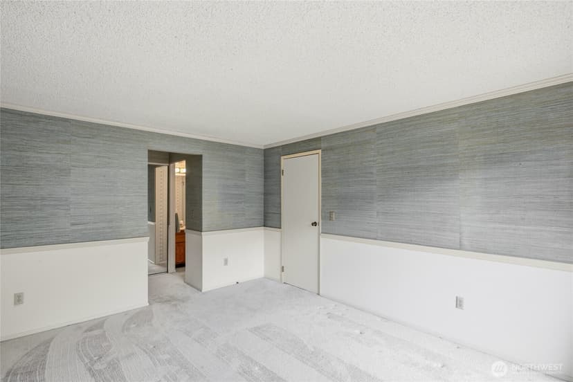 Property photo for 104 168th Avenue NE, Bellevue photo 22