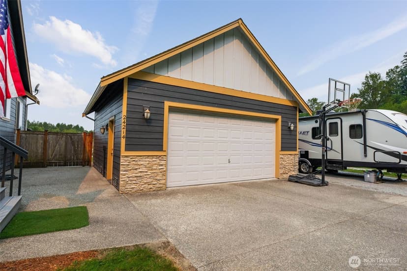 Property photo for 24214 Harvey Creek Road, Arlington photo 5