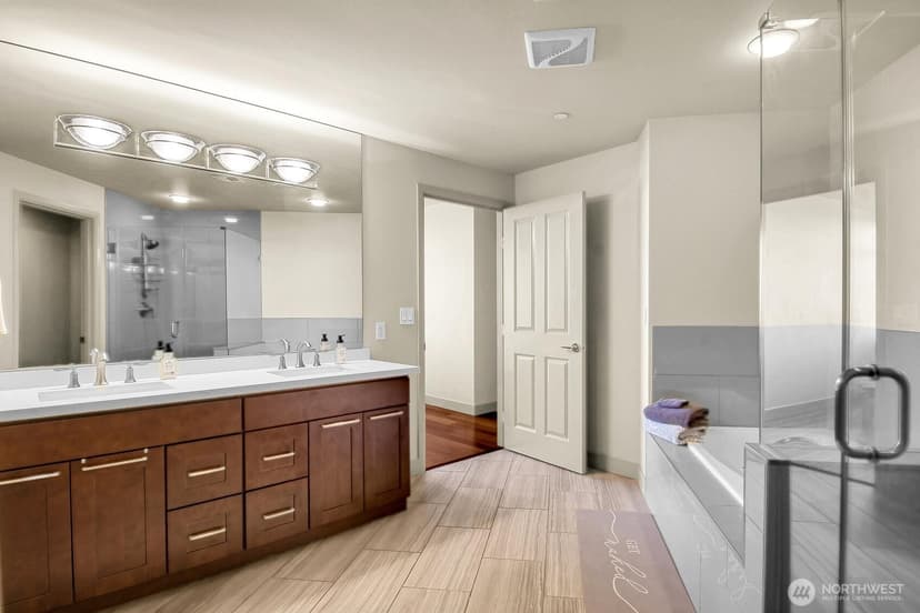 Property photo for 2319 1st Avenue #306, Seattle photo 14