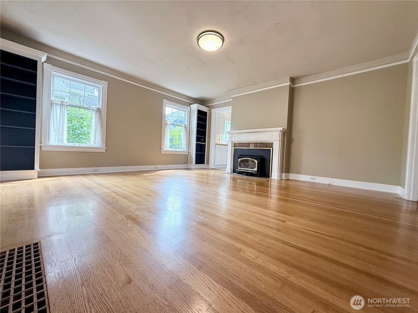 Property photo for 7011 14th Avenue NE, Seattle photo 9