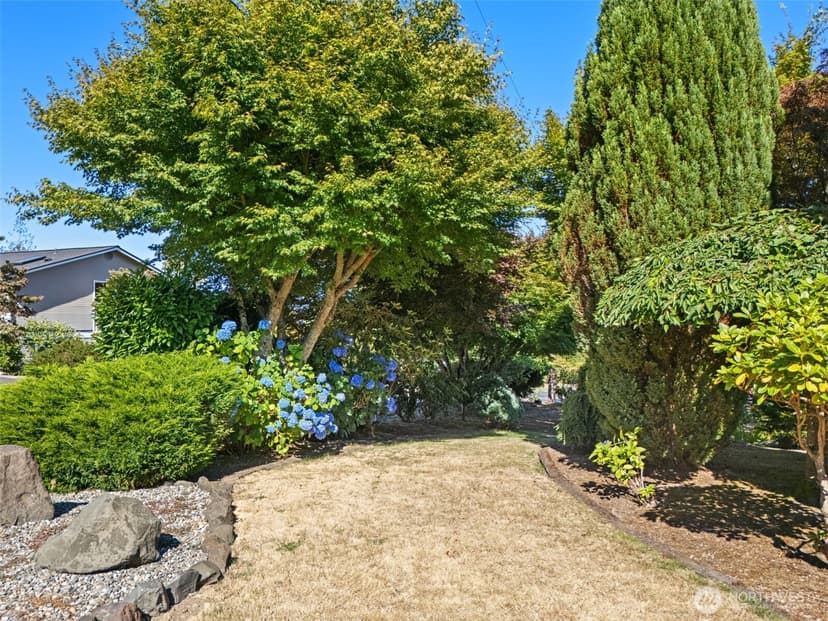 Property photo for 8102 E Seaview Drive, Port Orchard photo 34