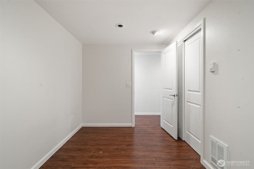 Property photo for 8102 E Seaview Drive, Port Orchard photo 27