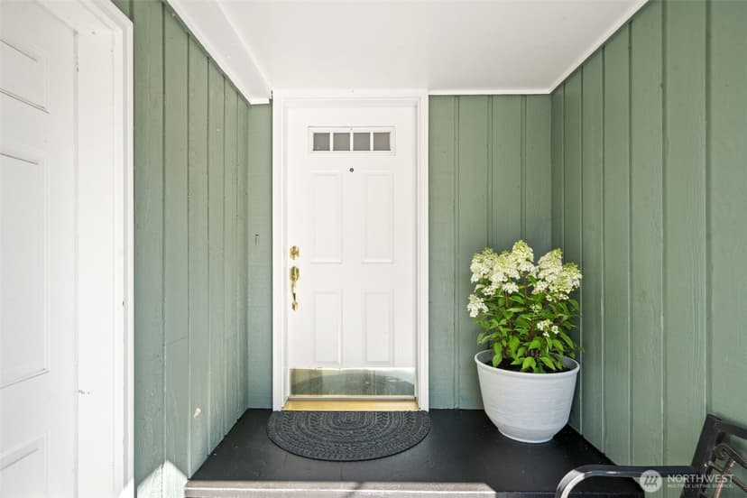 Property photo for 8102 E Seaview Drive, Port Orchard photo 4