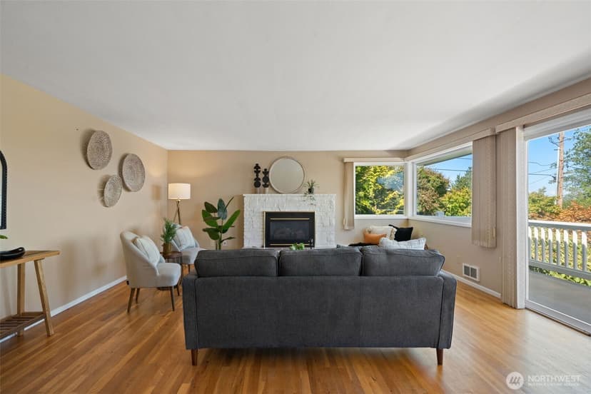 Property photo for 8102 E Seaview Drive, Port Orchard photo 8