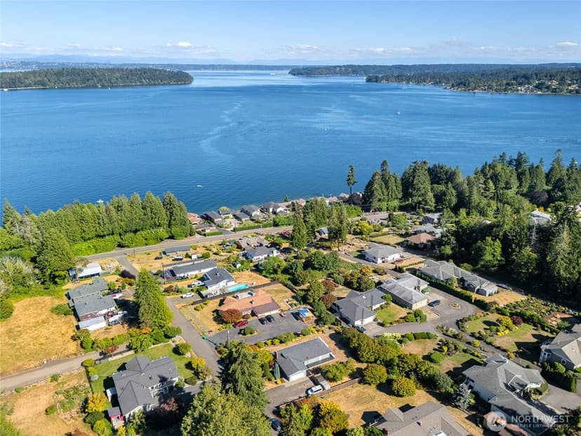 Property photo for 8102 E Seaview Drive, Port Orchard photo 40