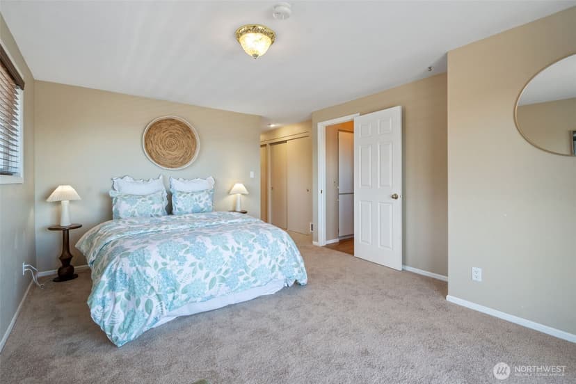 Property photo for 8102 E Seaview Drive, Port Orchard photo 18