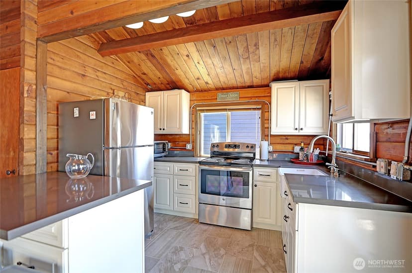 Property photo for 14130 Evergreen Way, Stanwood photo 13