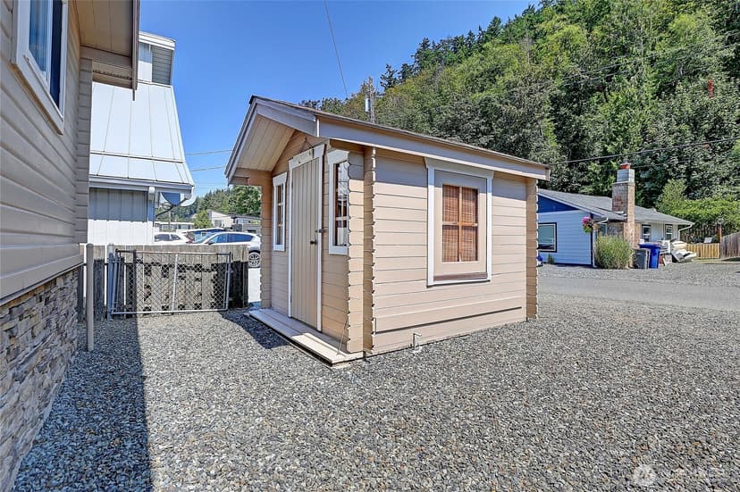 Property photo for 14130 Evergreen Way, Stanwood photo 32