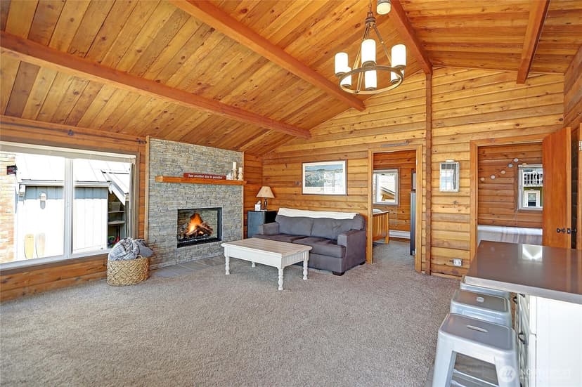 Property photo for 14130 Evergreen Way, Stanwood photo 9
