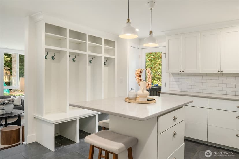 Property photo for 6543 81st Avenue SE, Mercer Island photo 24
