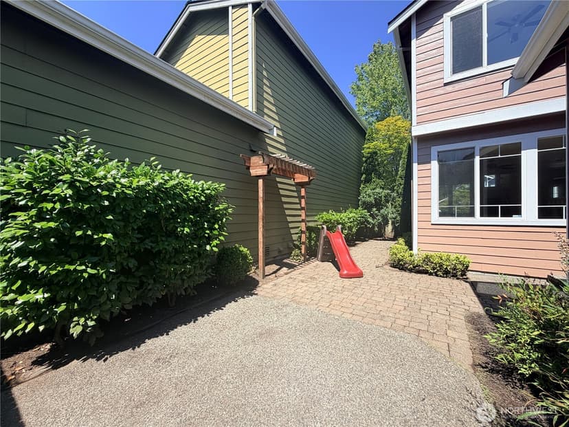 Property photo for 4611 NE 5th Place, Renton photo 33