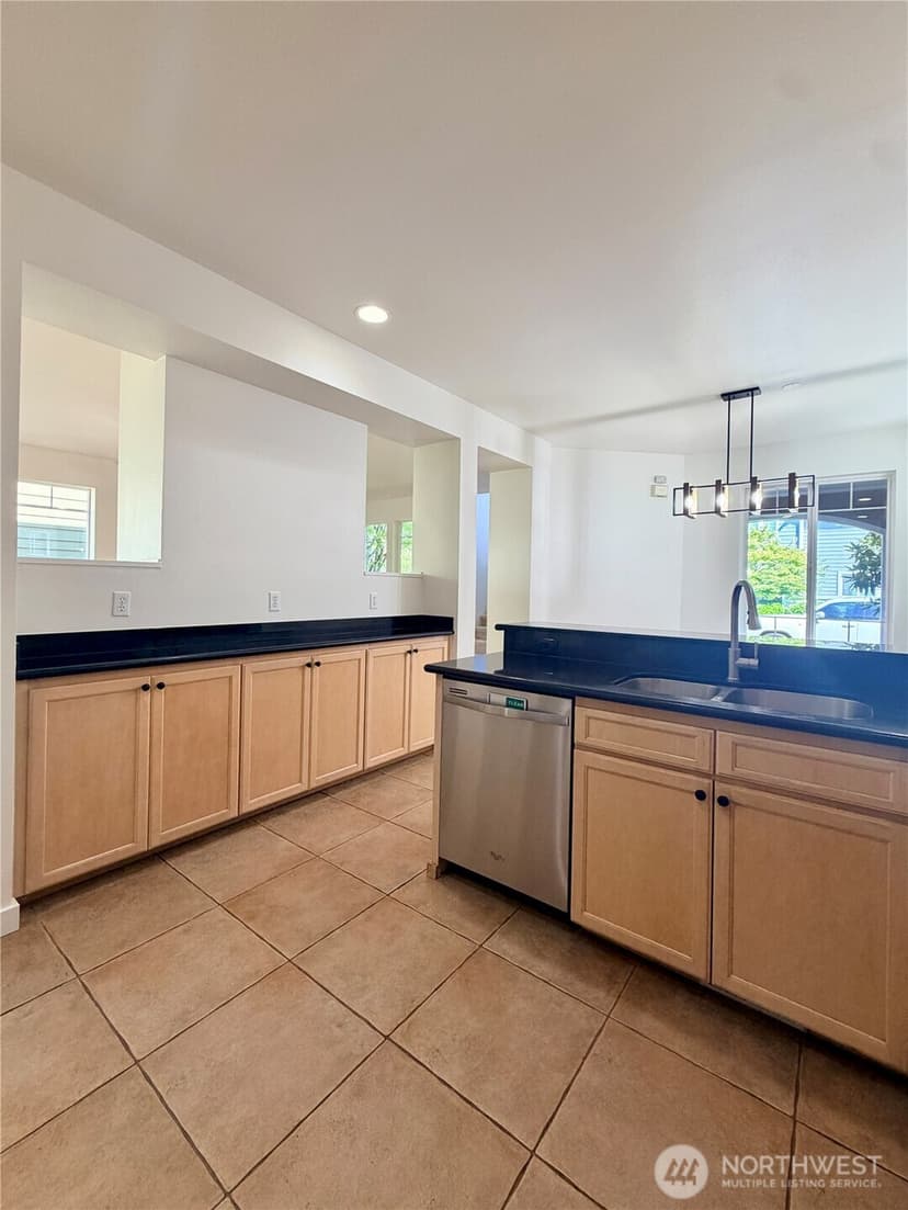 Property photo for 4611 NE 5th Place, Renton photo 11