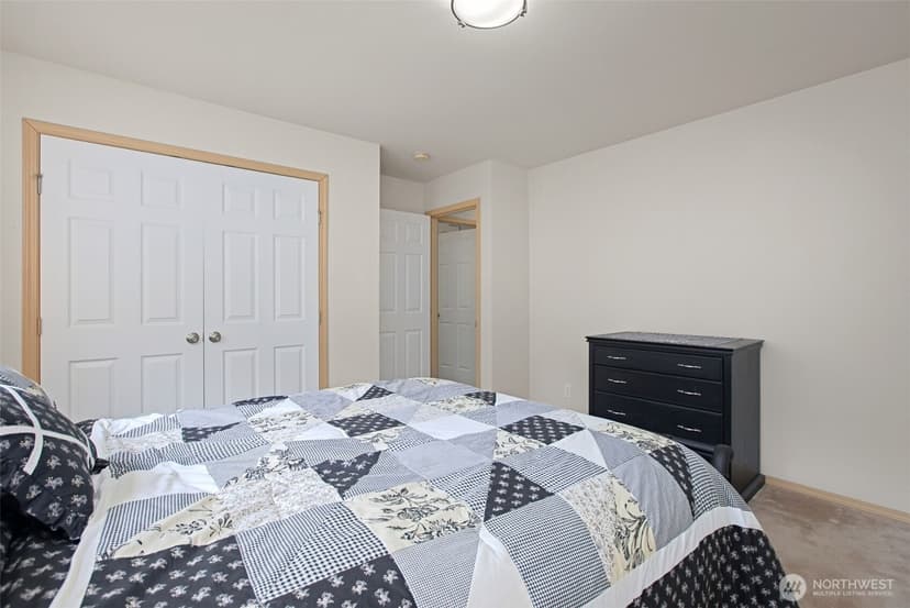 Property photo for 7977 E Clam Bay Court, Port Orchard photo 16