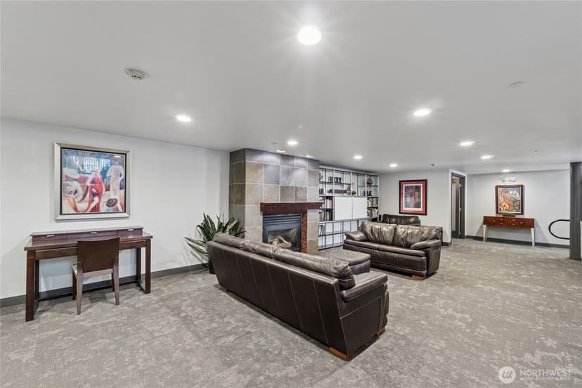 Property photo for 323 Queen Anne Avenue N #711, Seattle photo 21