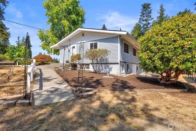 Property photo for 3741 NW Ridgeway Circle, Bremerton photo 4