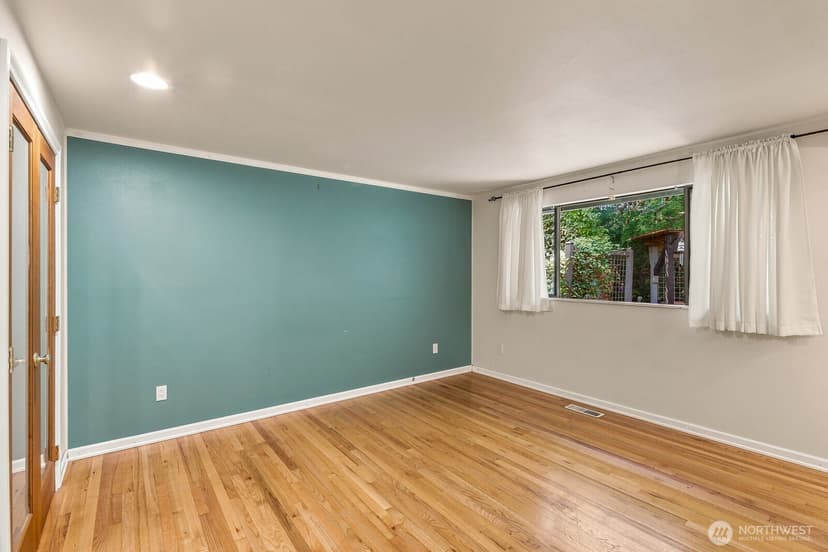 Property photo for 14805 37th Avenue NE, Lake Forest Park photo 12