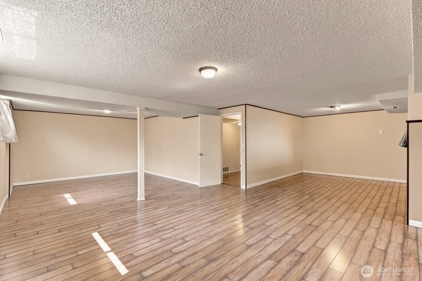 Property photo for 14805 37th Avenue NE, Lake Forest Park photo 19