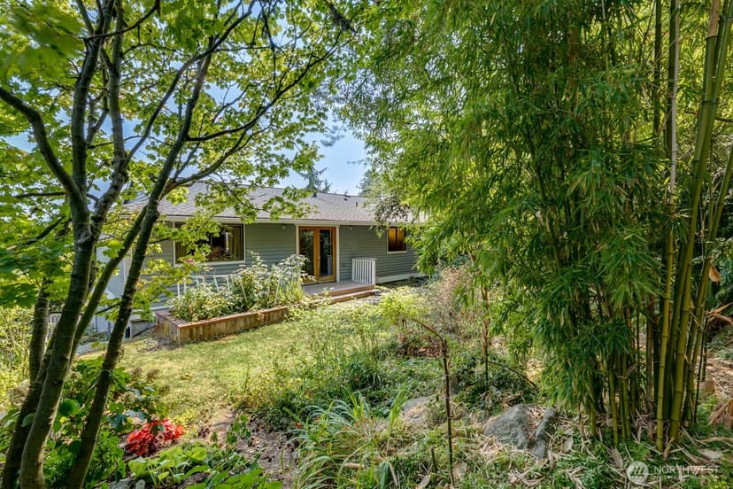 Property photo for 14805 37th Avenue NE, Lake Forest Park photo 4