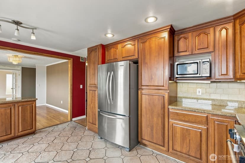 Property photo for 14805 37th Avenue NE, Lake Forest Park photo 10