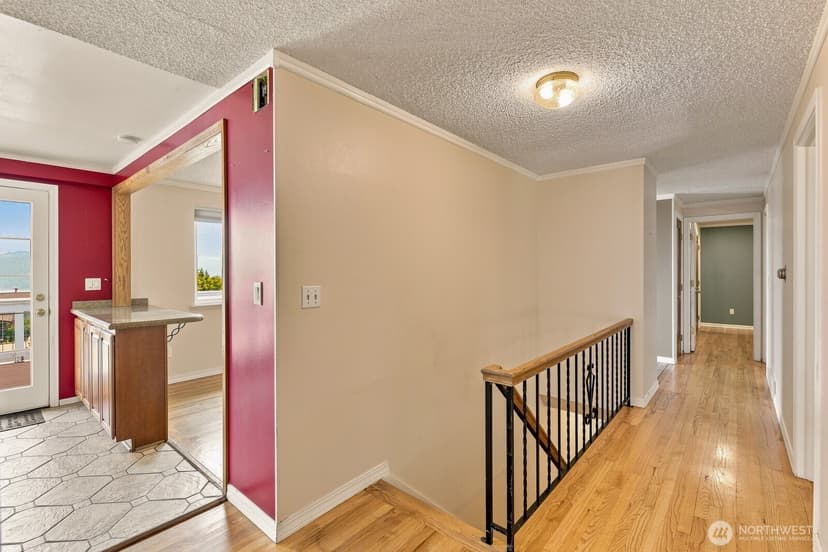 Property photo for 14805 37th Avenue NE, Lake Forest Park photo 17