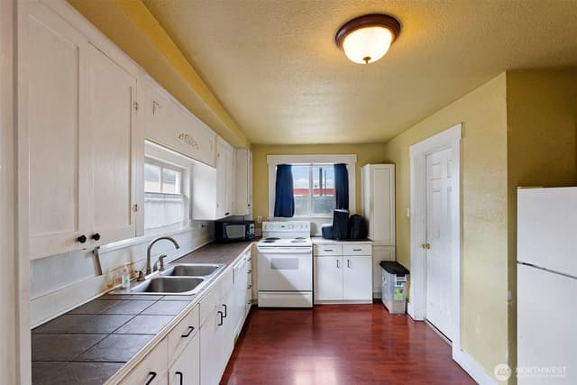 Property photo for 6614 S Puget Sound Avenue, Tacoma photo 3