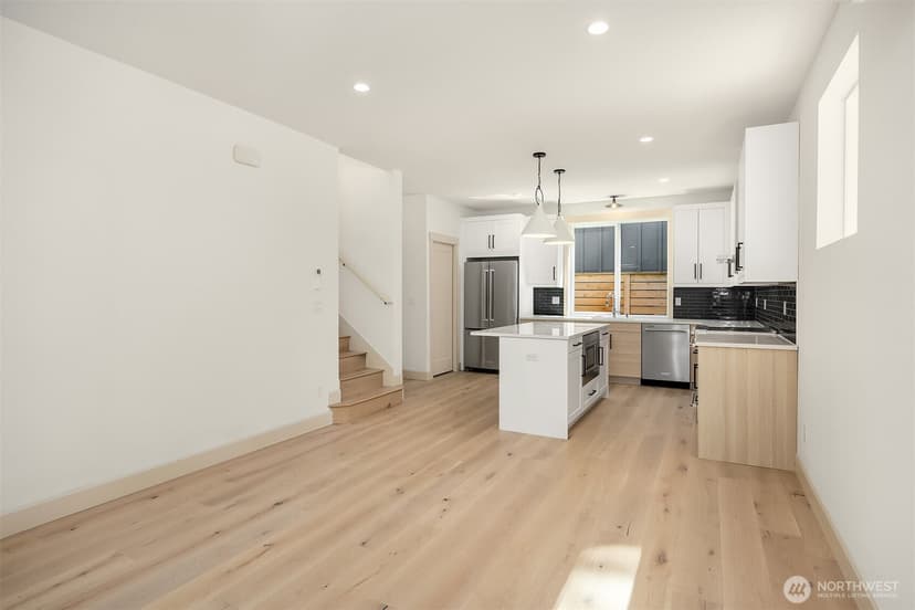 Property photo for 1257 NE 100th Street, Seattle photo 6