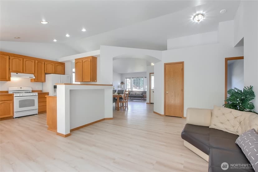 Property photo for 1825 SW 331st Street, Federal Way photo 14