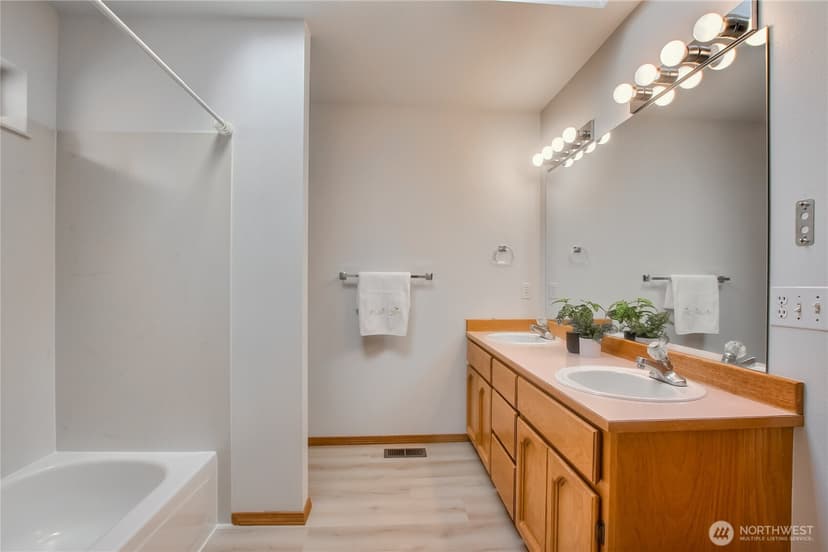 Property photo for 1825 SW 331st Street, Federal Way photo 24