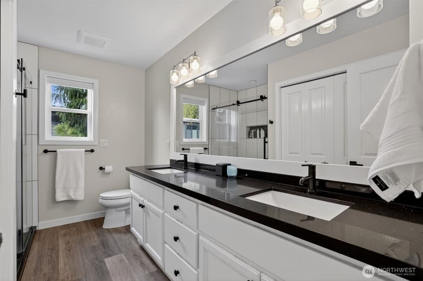 Property photo for 11419 NE 100th Street, Kirkland photo 31