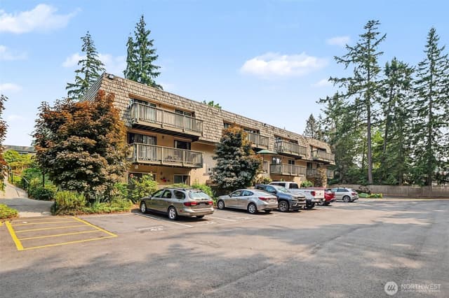 Property photo for 1420 153rd Ave NE #3702, Bellevue photo 3