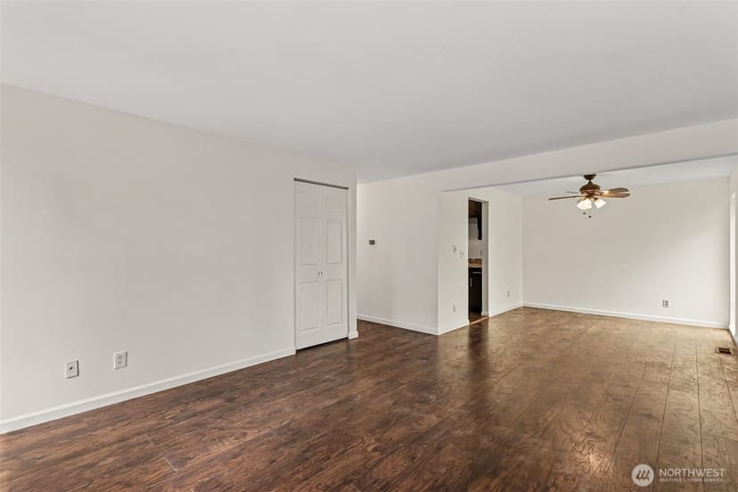 Property photo for 1420 153rd Ave NE #3702, Bellevue photo 8