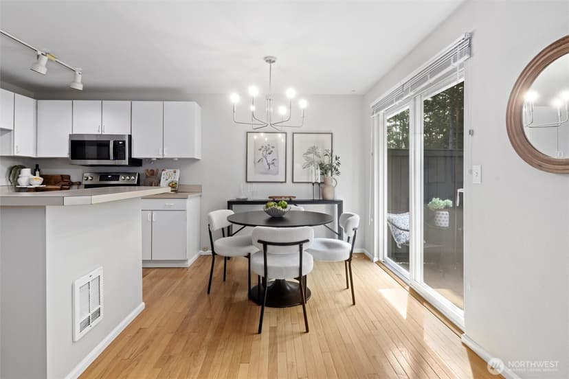 Property photo for 756 State Street S #756A, Kirkland photo 5