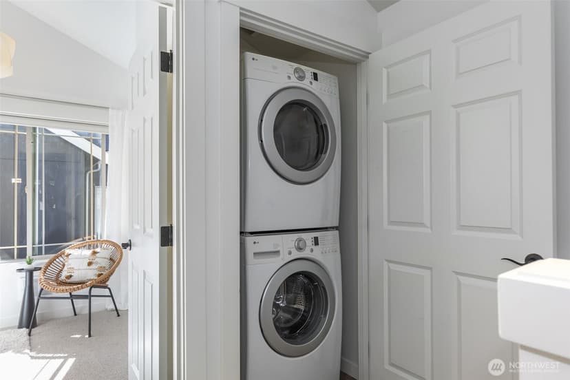 Property photo for 4507 Linden Avenue N #A, Seattle photo 20