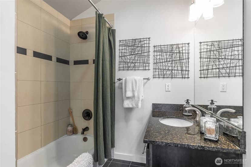 Property photo for 4507 Linden Avenue N #A, Seattle photo 27