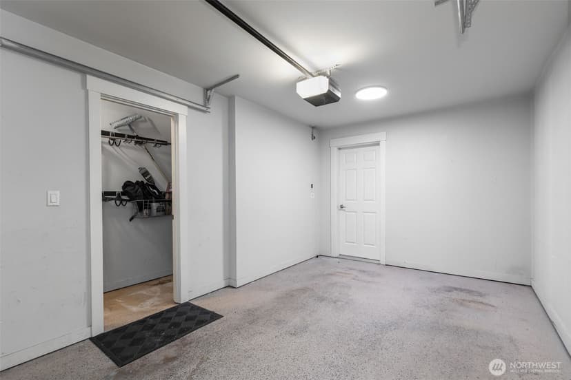 Property photo for 4507 Linden Avenue N #A, Seattle photo 28