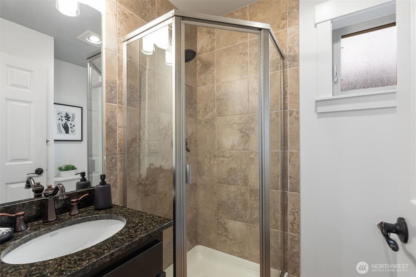 Property photo for 4507 Linden Avenue N #A, Seattle photo 10
