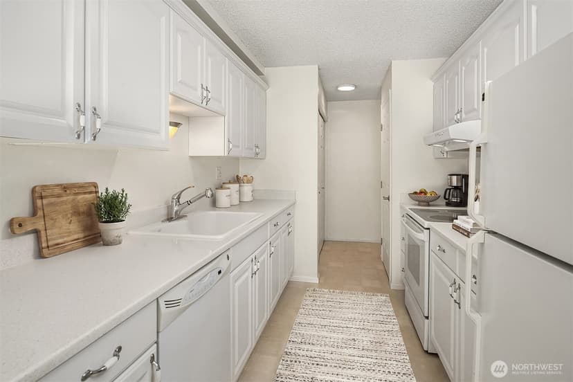 Property photo for 2501 Canterbury Lane E #119, Seattle photo 13