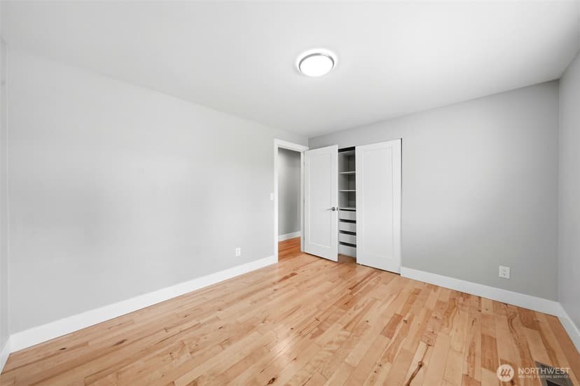 Property photo for 6809 Washington Avenue, Everett photo 17
